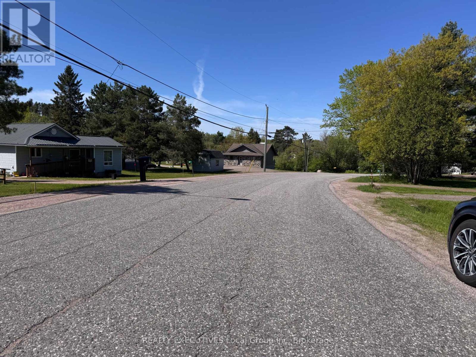 91 Memorial Park Drive E, Powassan, Ontario  P0H 1Z0 - Photo 17 - X12180944