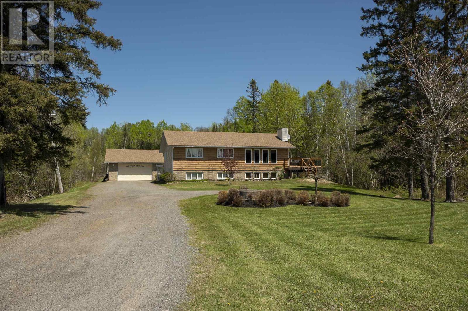 3476 Dawson Rd, Thunder Bay, Ontario  P7G 2G7 - Photo 1 - TB251412