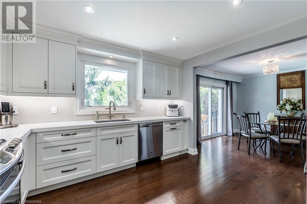 4463 Hawthorne Drive, Burlington, Ontario  L7L 1G7 - Photo 7 - 40735047