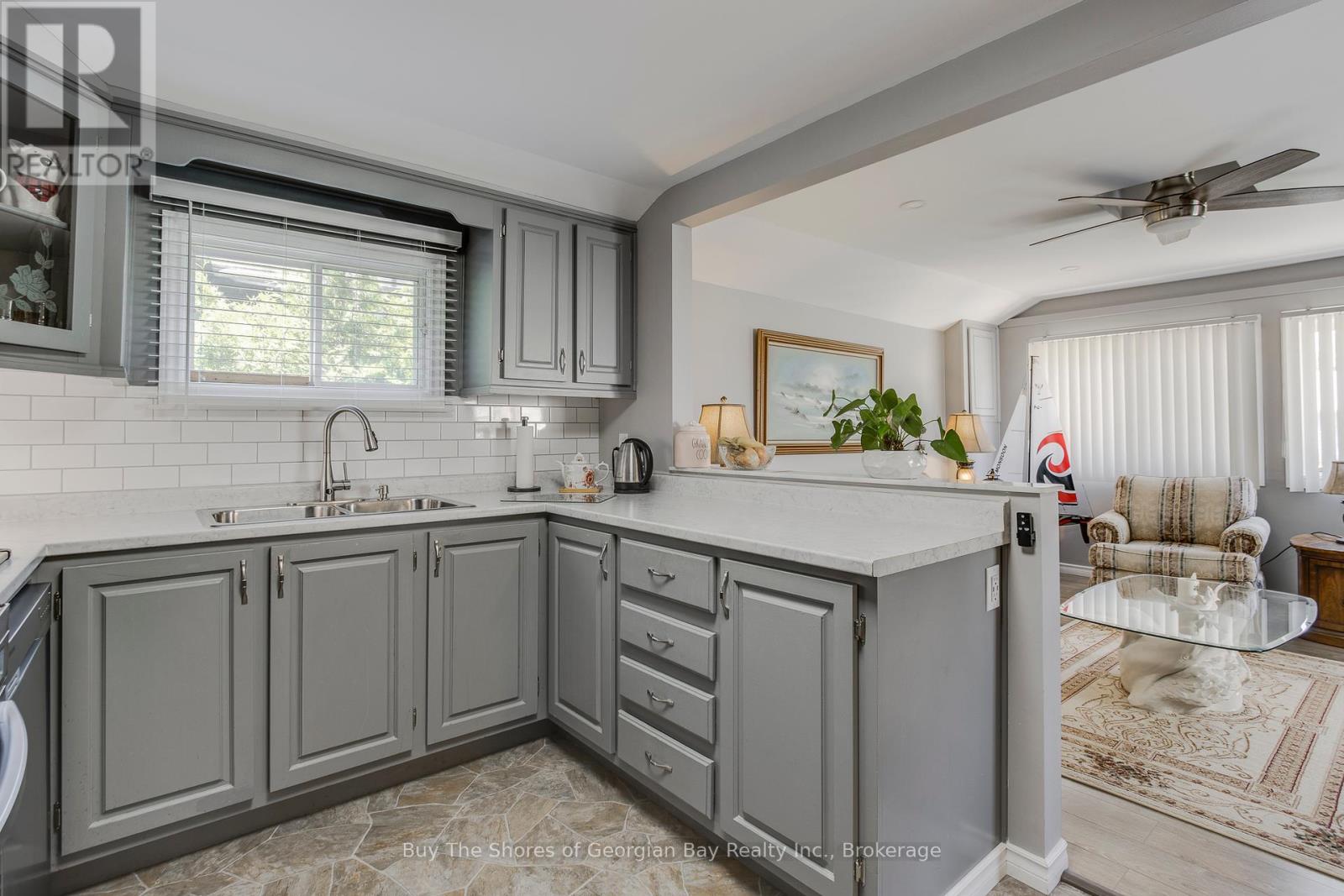 89 Andrew Drive, Tiny, Ontario  L9M 0B4 - Photo 12 - S12180972