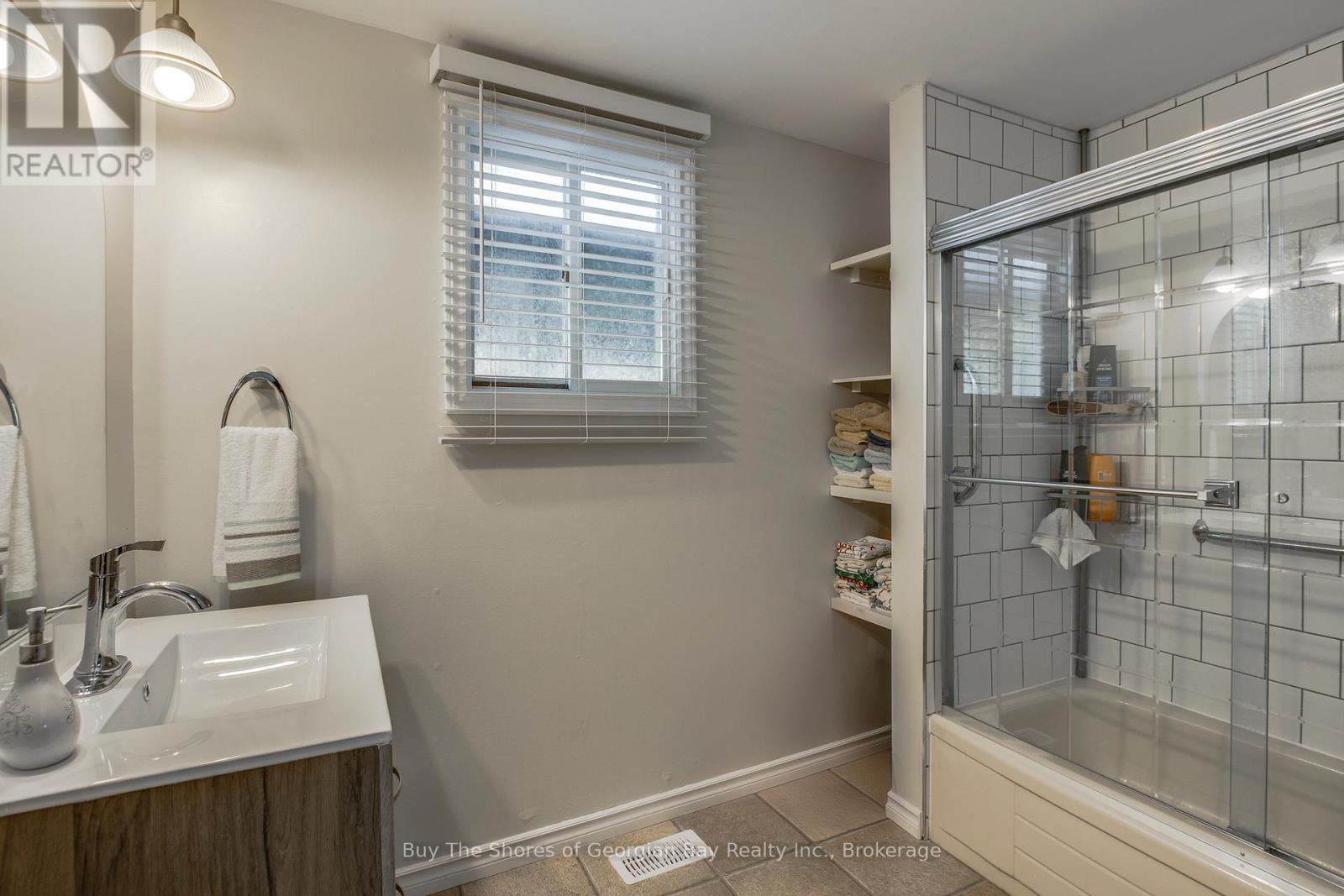 89 Andrew Drive, Tiny, Ontario  L9M 0B4 - Photo 19 - S12180972