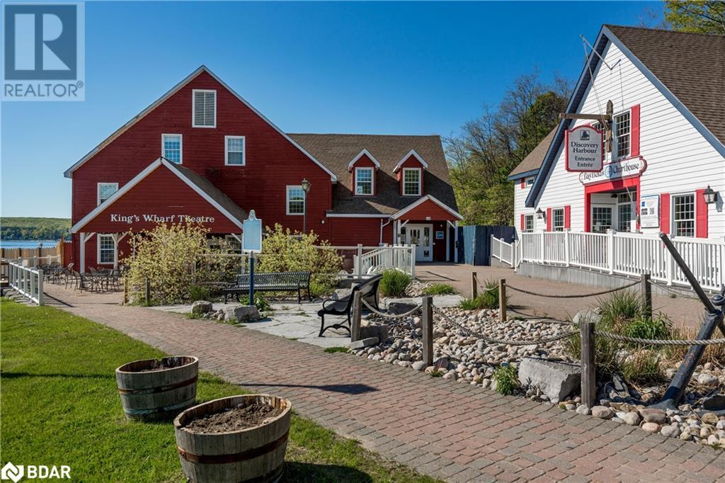 11 Broad Street, Penetanguishene, Ontario  L9M 1E9 - Photo 45 - 40734278