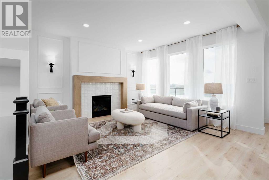 Property at 2531 44 Street S image 3