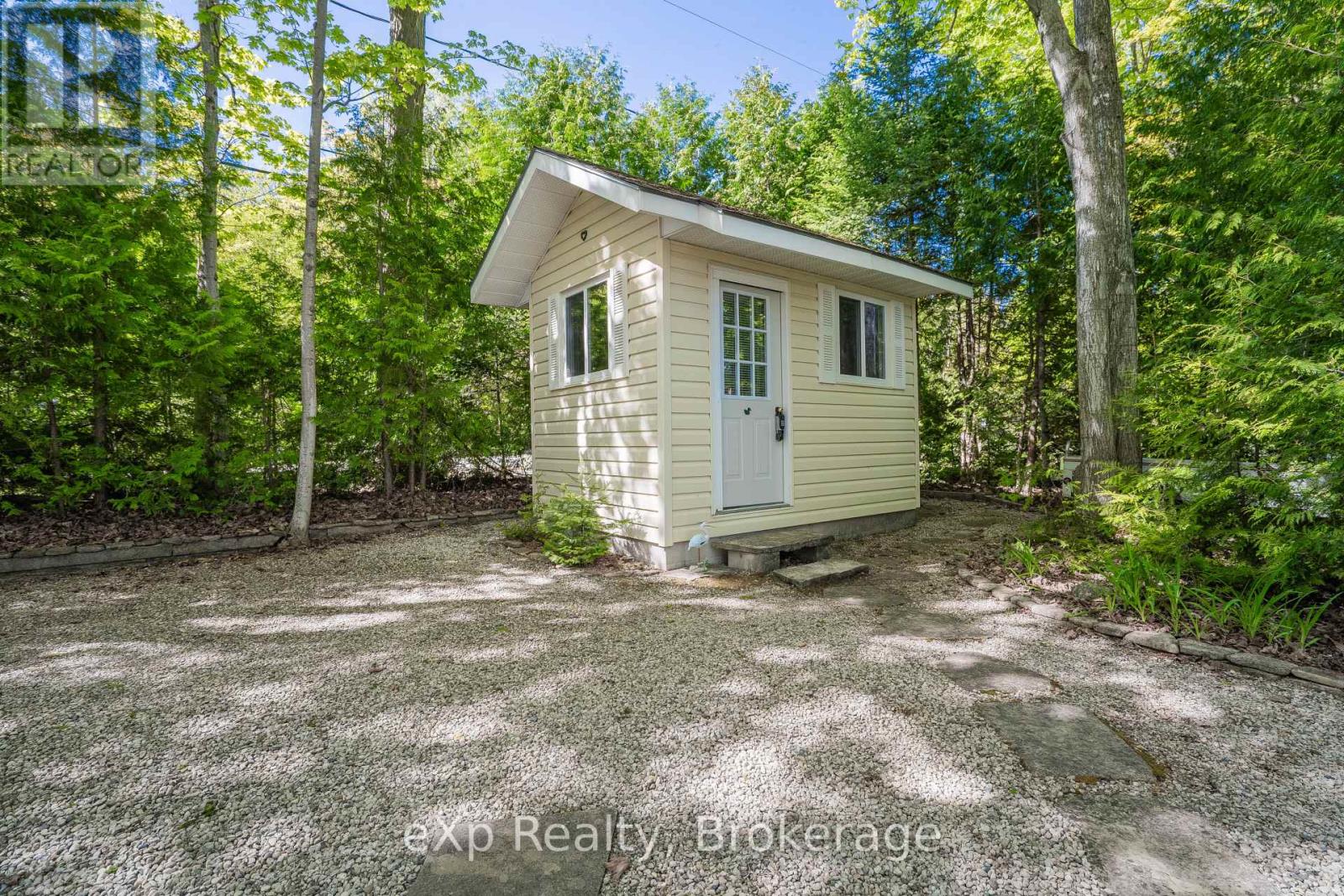 554 Mallory Beach Road, South Bruce Peninsula, Ontario  N0H 2T0 - Photo 23 - X12180954