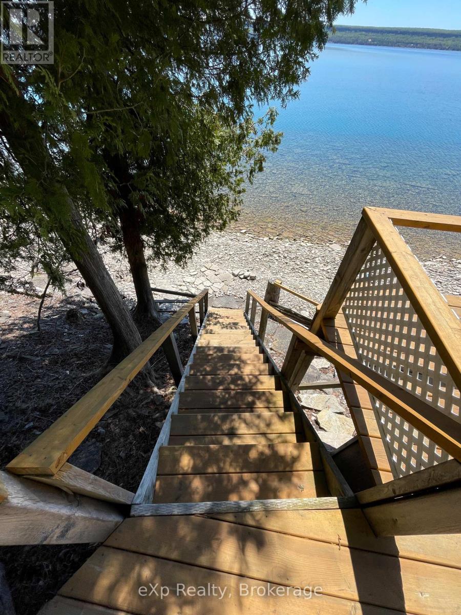 554 Mallory Beach Road, South Bruce Peninsula, Ontario  N0H 2T0 - Photo 29 - X12180954