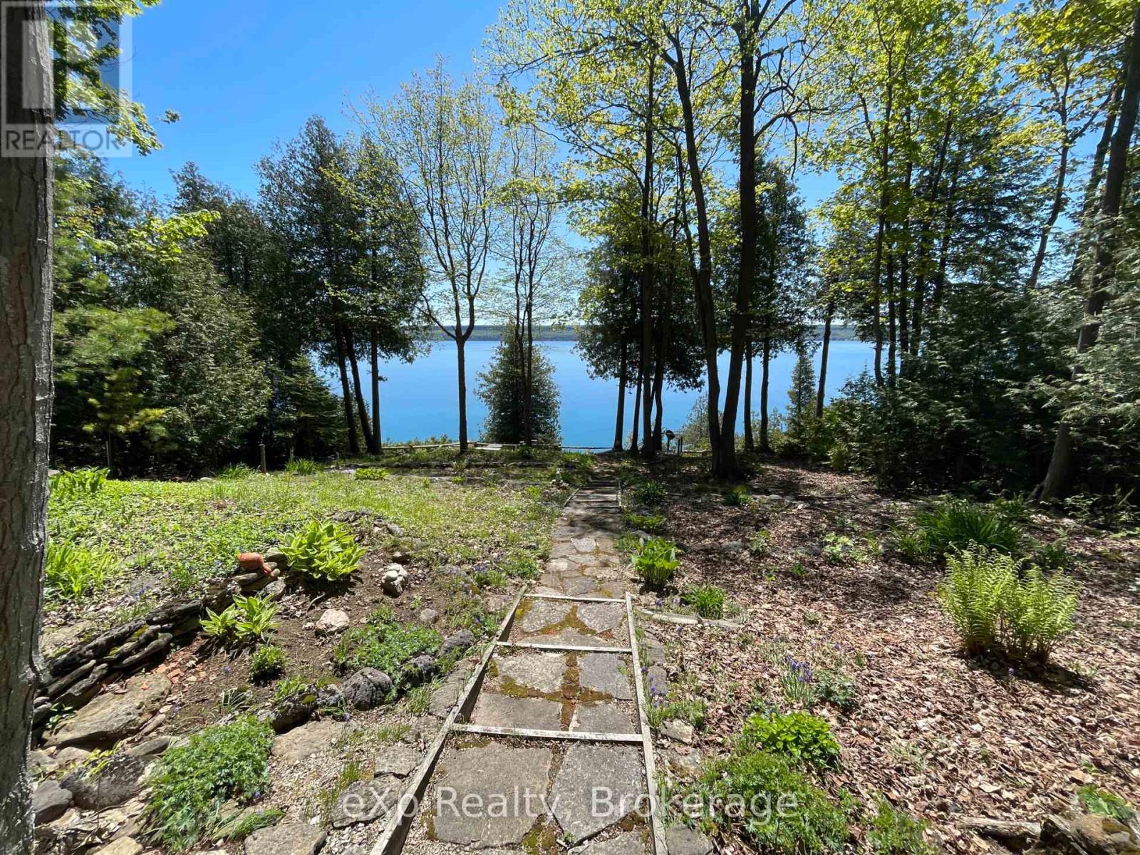 554 Mallory Beach Road, South Bruce Peninsula, Ontario  N0H 2T0 - Photo 37 - X12180954