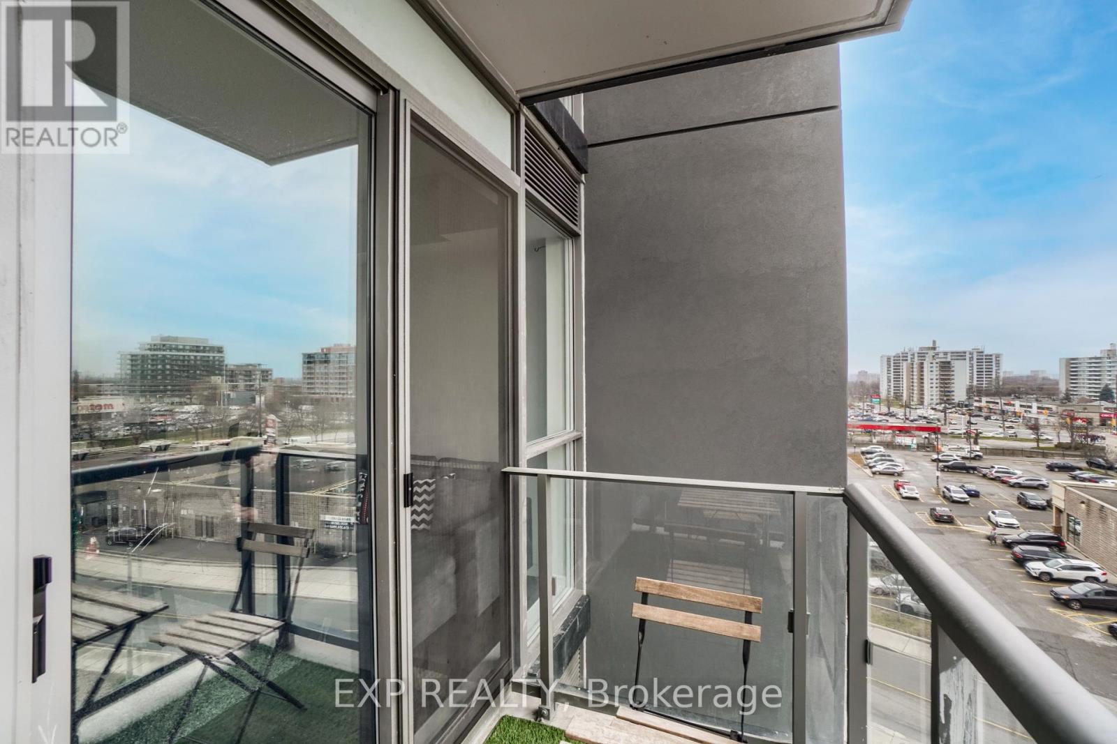 708 - 15 James Finlay Way, Toronto, Ontario  M3M 0B3 - Photo 17 - W12180836