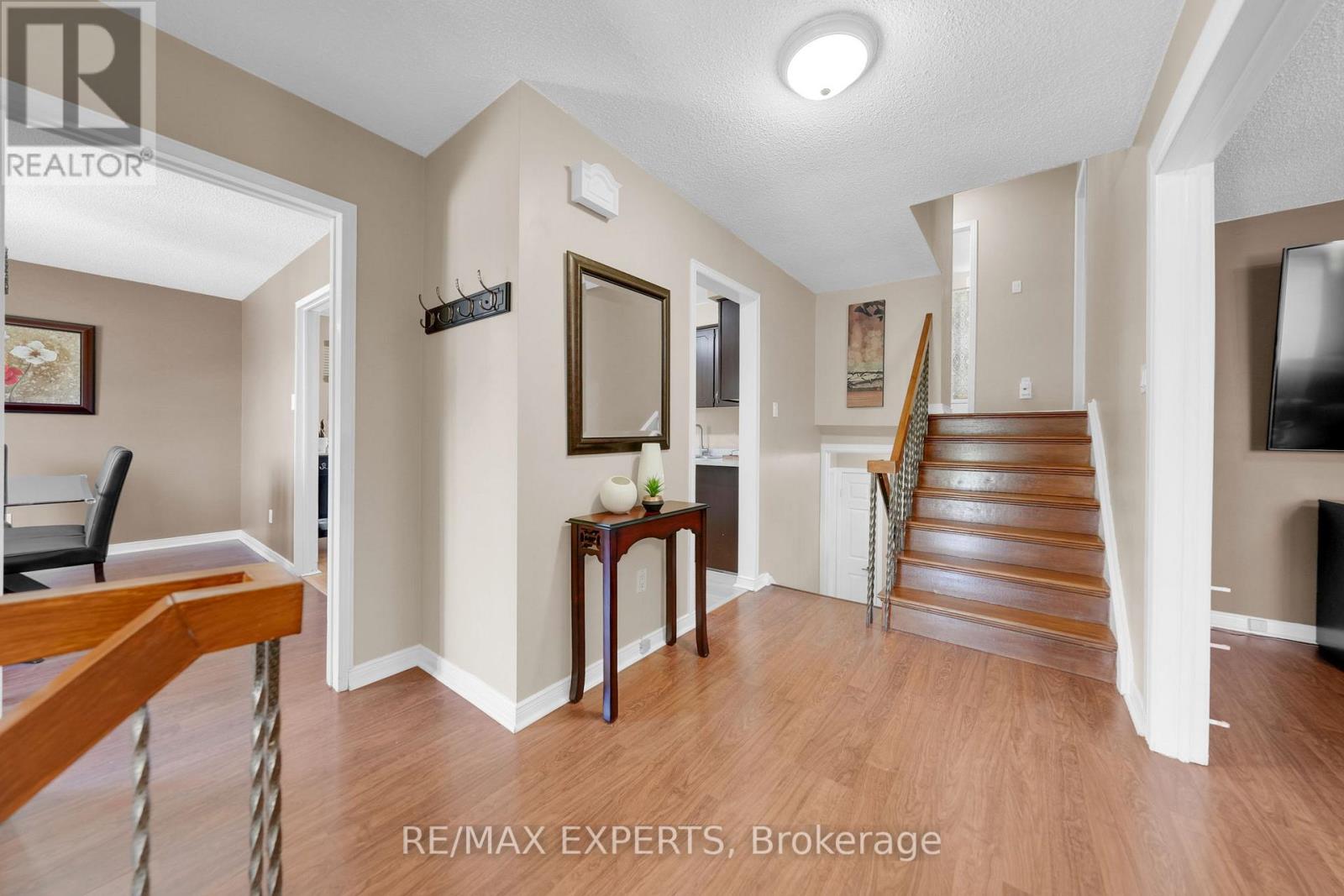 176 Conestoga Drive, Brampton, Ontario  L6Z 1E8 - Photo 7 - W12180850