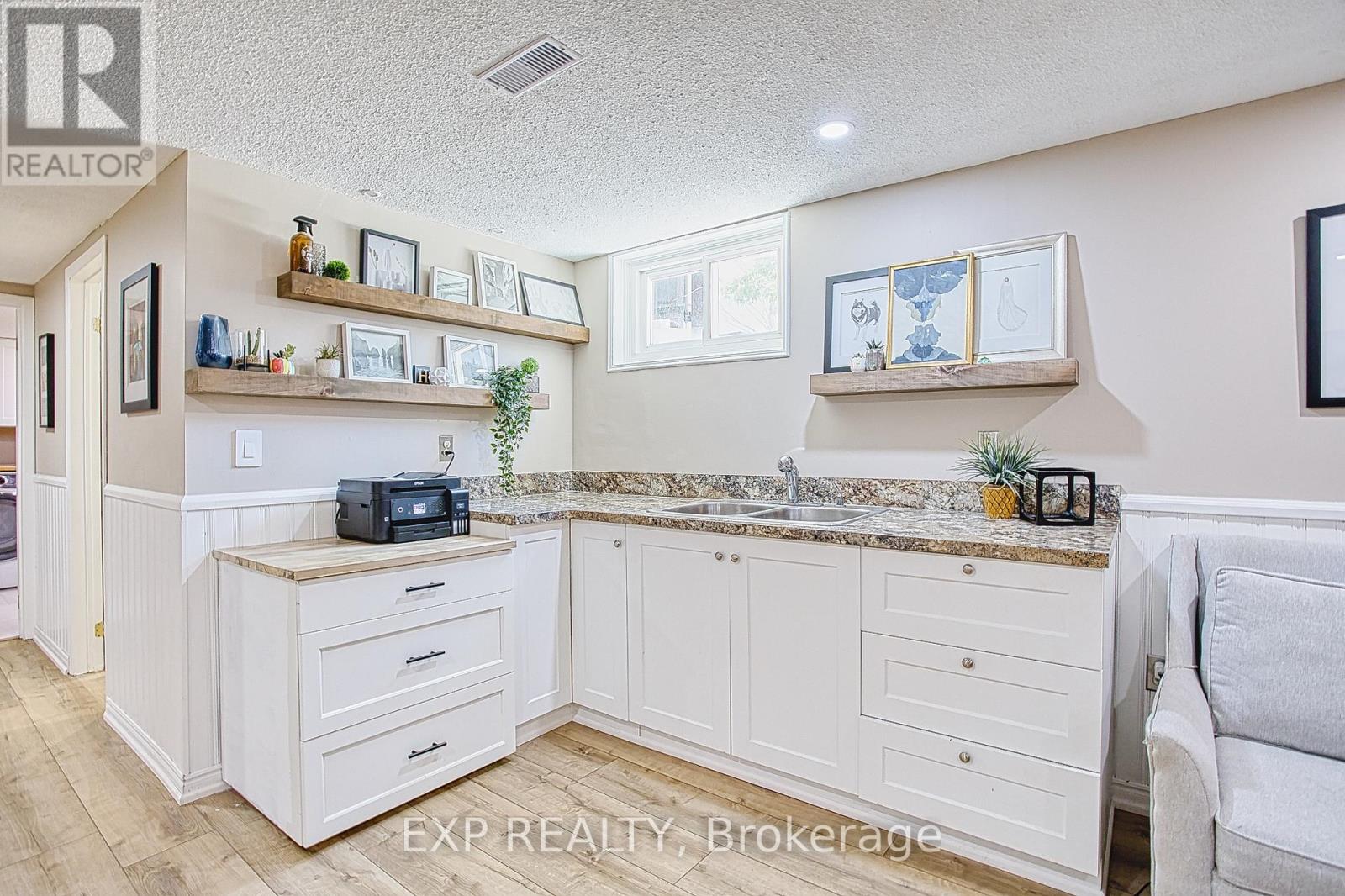 5070 Elizabeth Street, Lincoln (Beamsville), Ontario  L0R 1B7 - Photo 24 - X12180849