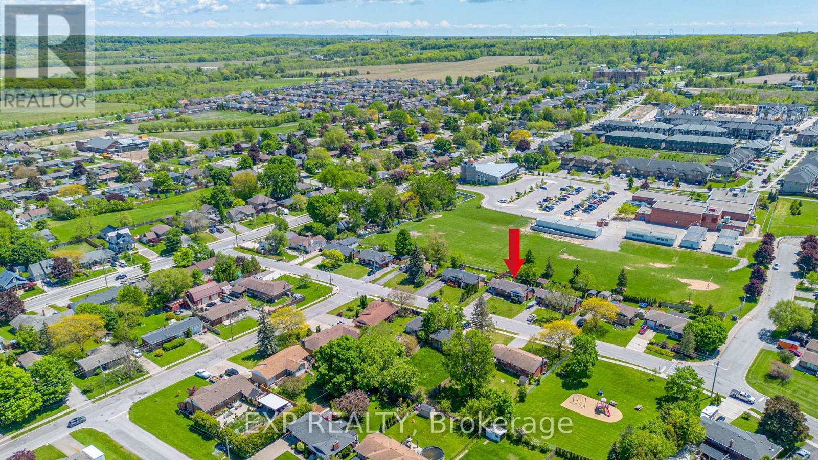 5070 Elizabeth Street, Lincoln (Beamsville), Ontario  L0R 1B7 - Photo 45 - X12180849