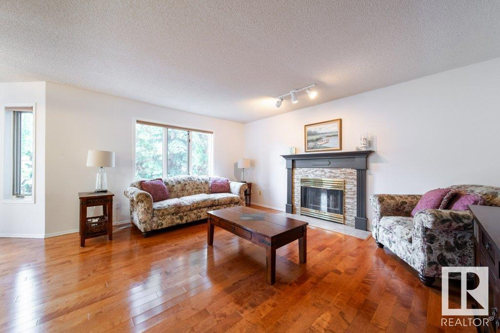 1025 112 St Nw, Edmonton, Alberta  T6J 6S1 - Photo 23 - E4439071
