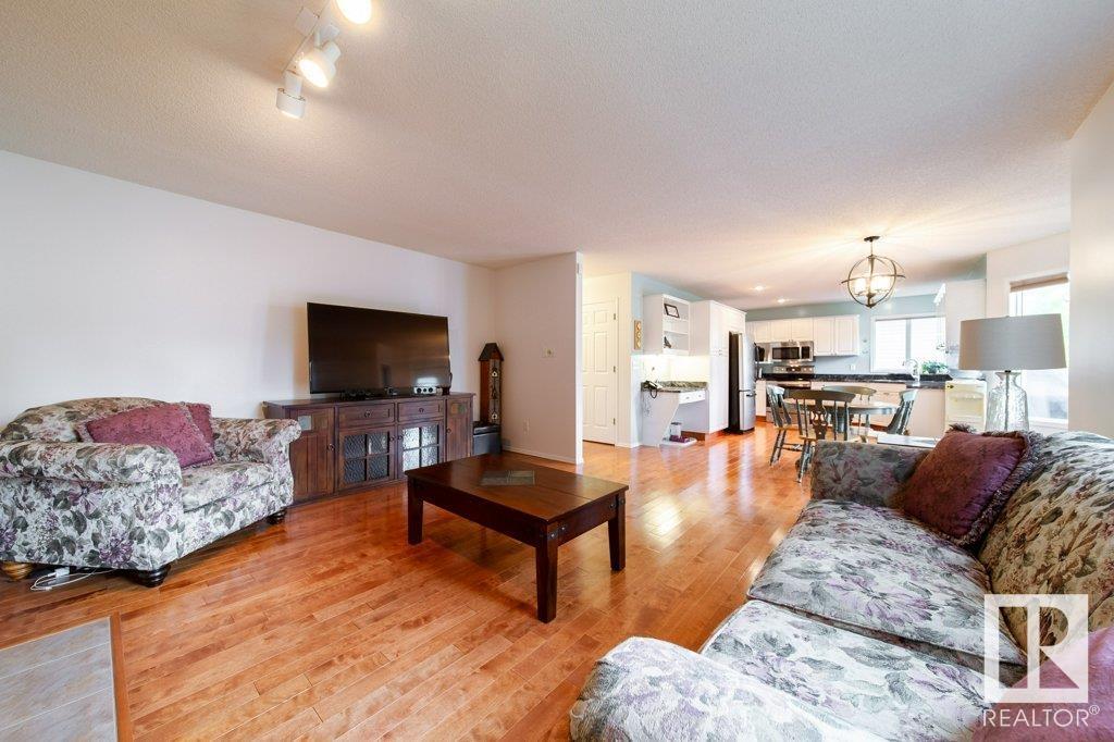 1025 112 St Nw, Edmonton, Alberta  T6J 6S1 - Photo 25 - E4439071