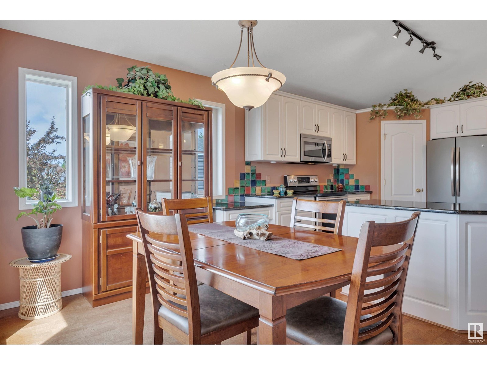 2928 39 Av Nw, Edmonton, Alberta  T6T 1L2 - Photo 11 - E4439073