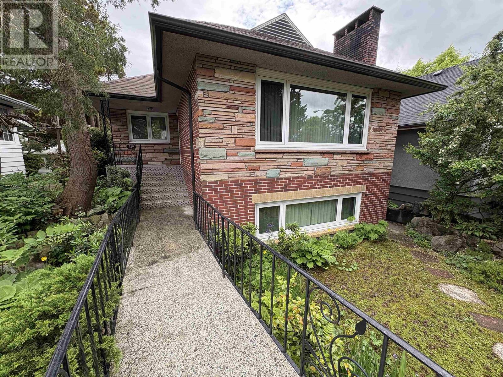 Property at 312 E 46TH AVENUE image 1