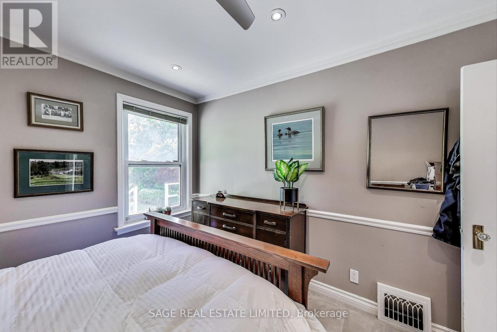 109 Parklea Drive, Toronto, Ontario  M4G 2J9 - Photo 11 - C12180868