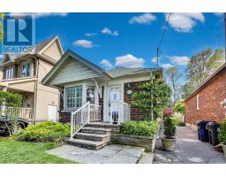 109 PARKLEA DRIVE, Toronto, Ontario