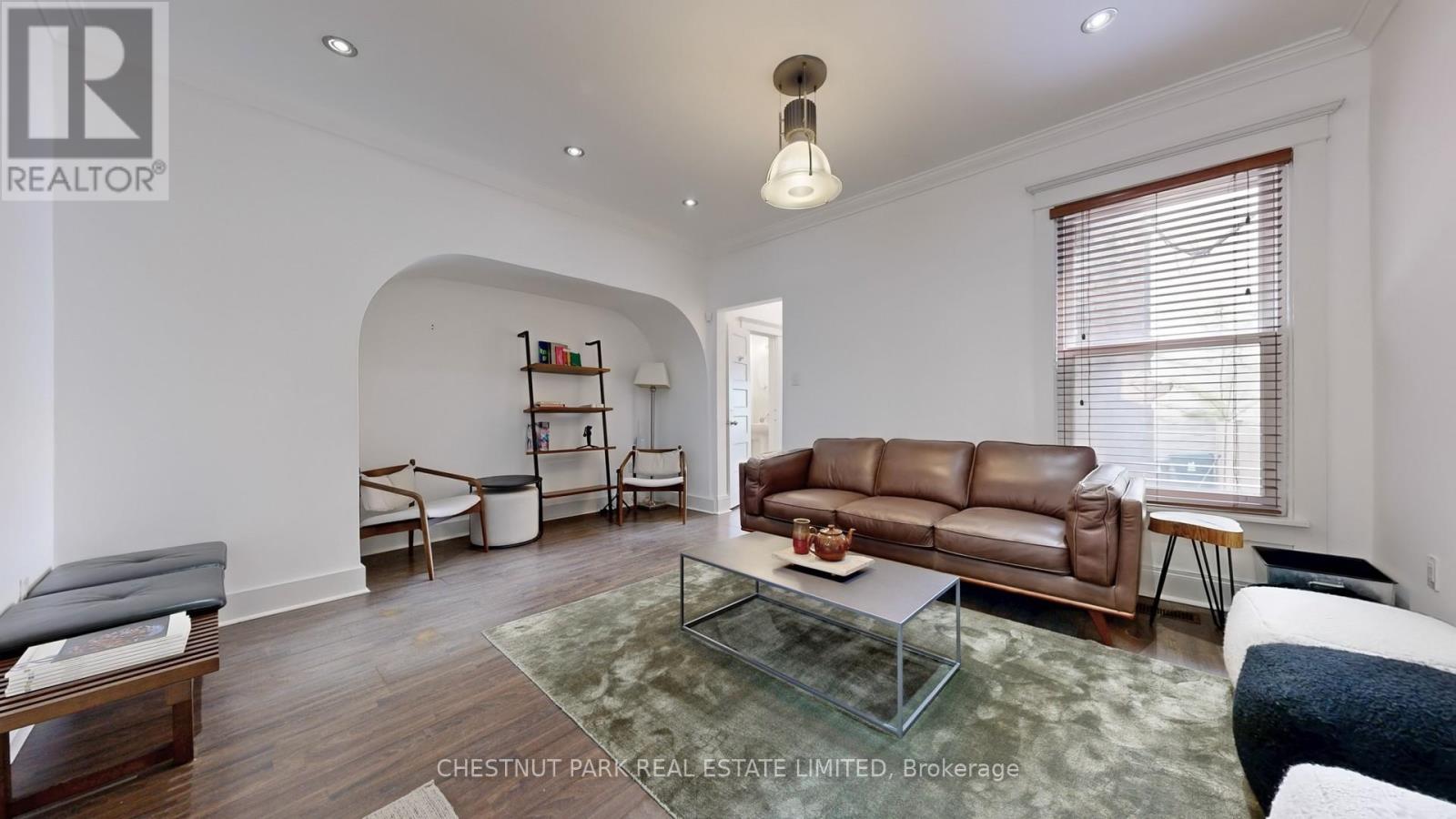 9 Edgedale Road, Toronto, Ontario  M4X 1N5 - Photo 3 - C12180904