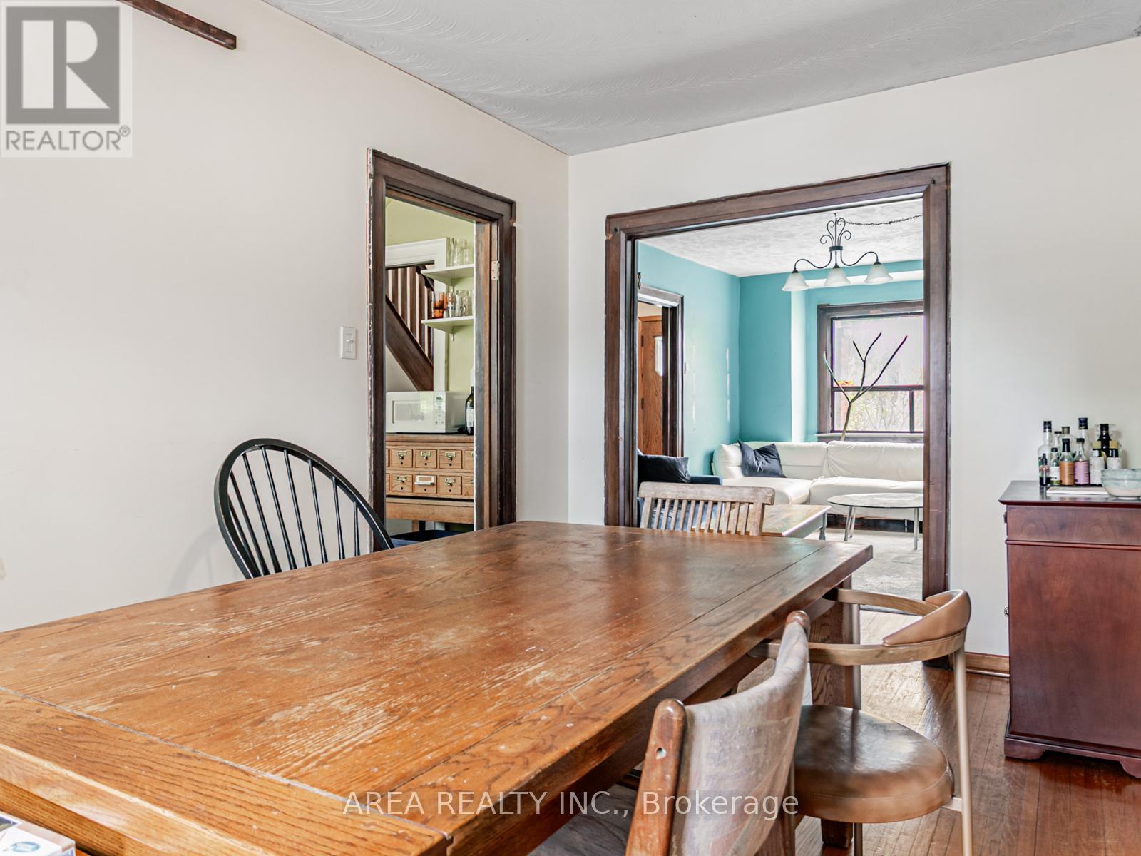 326a Harbord Street, Toronto, Ontario  M6G 1H2 - Photo 6 - C12180915