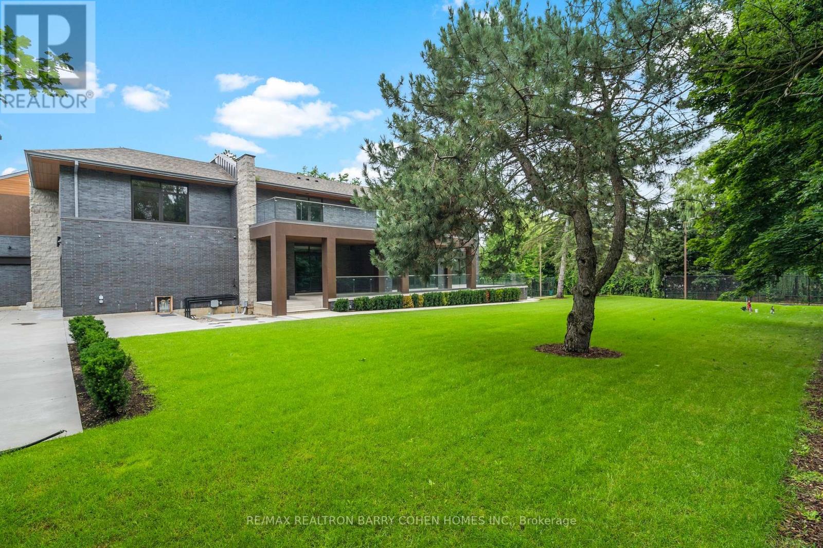 103 Old Colony Road, Toronto, Ontario  M2L 2K3 - Photo 3 - C12180926