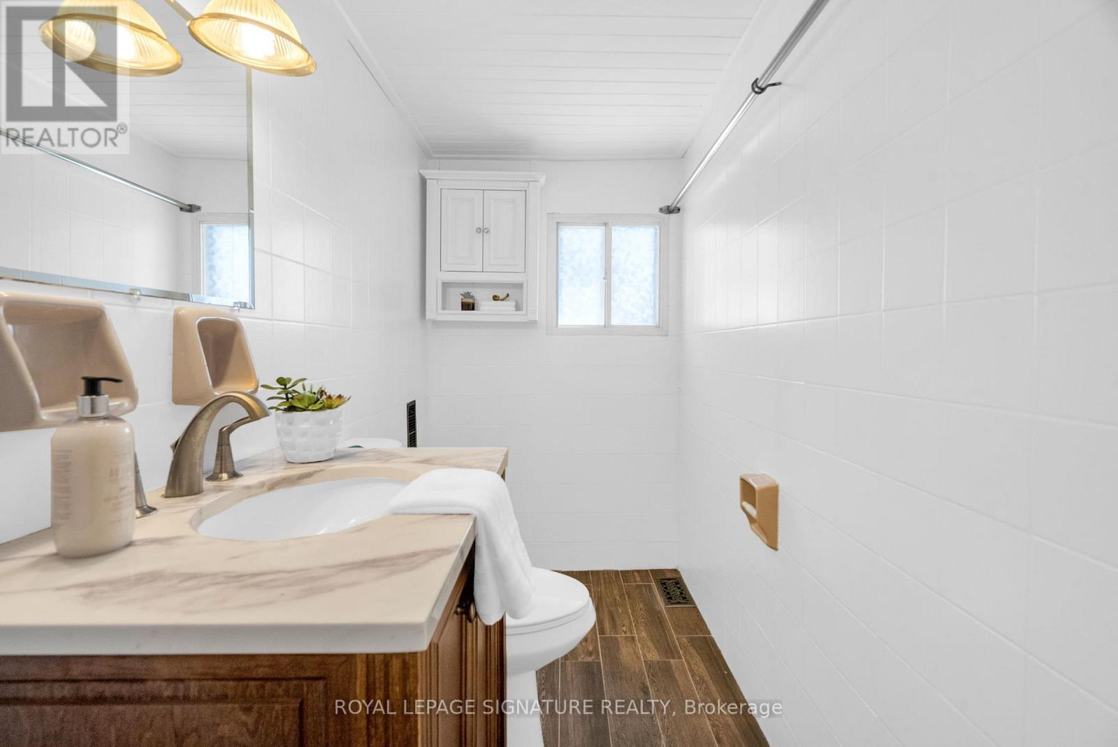 249 Clinton Street, Toronto, Ontario  M6G 2Y7 - Photo 24 - C12181056