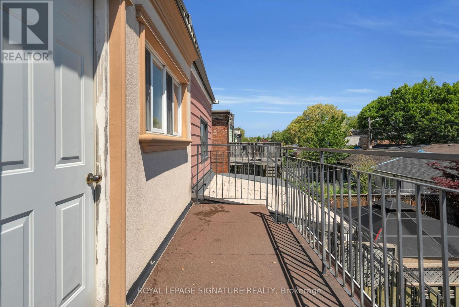 249 Clinton Street, Toronto, Ontario  M6G 2Y7 - Photo 38 - C12181056
