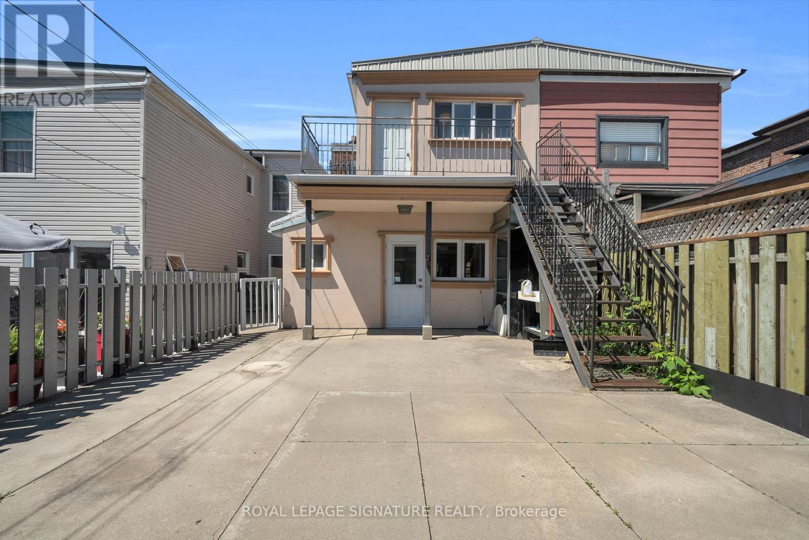 249 Clinton Street, Toronto, Ontario  M6G 2Y7 - Photo 39 - C12181056