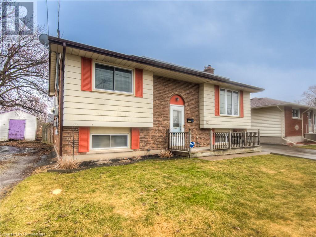 22 Battersea Avenue, St. Catharines, Ontario  L2P 1L7 - Photo 2 - 40734862