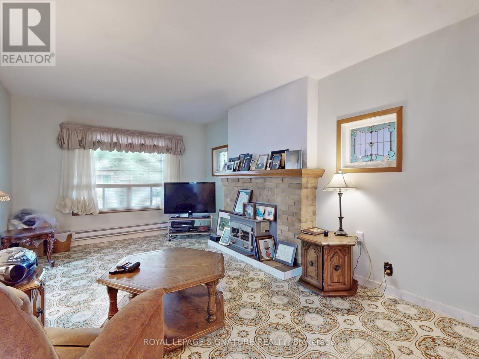 108 Glebemount Avenue, Toronto, Ontario  M4C 3R8 - Photo 10 - E12181002