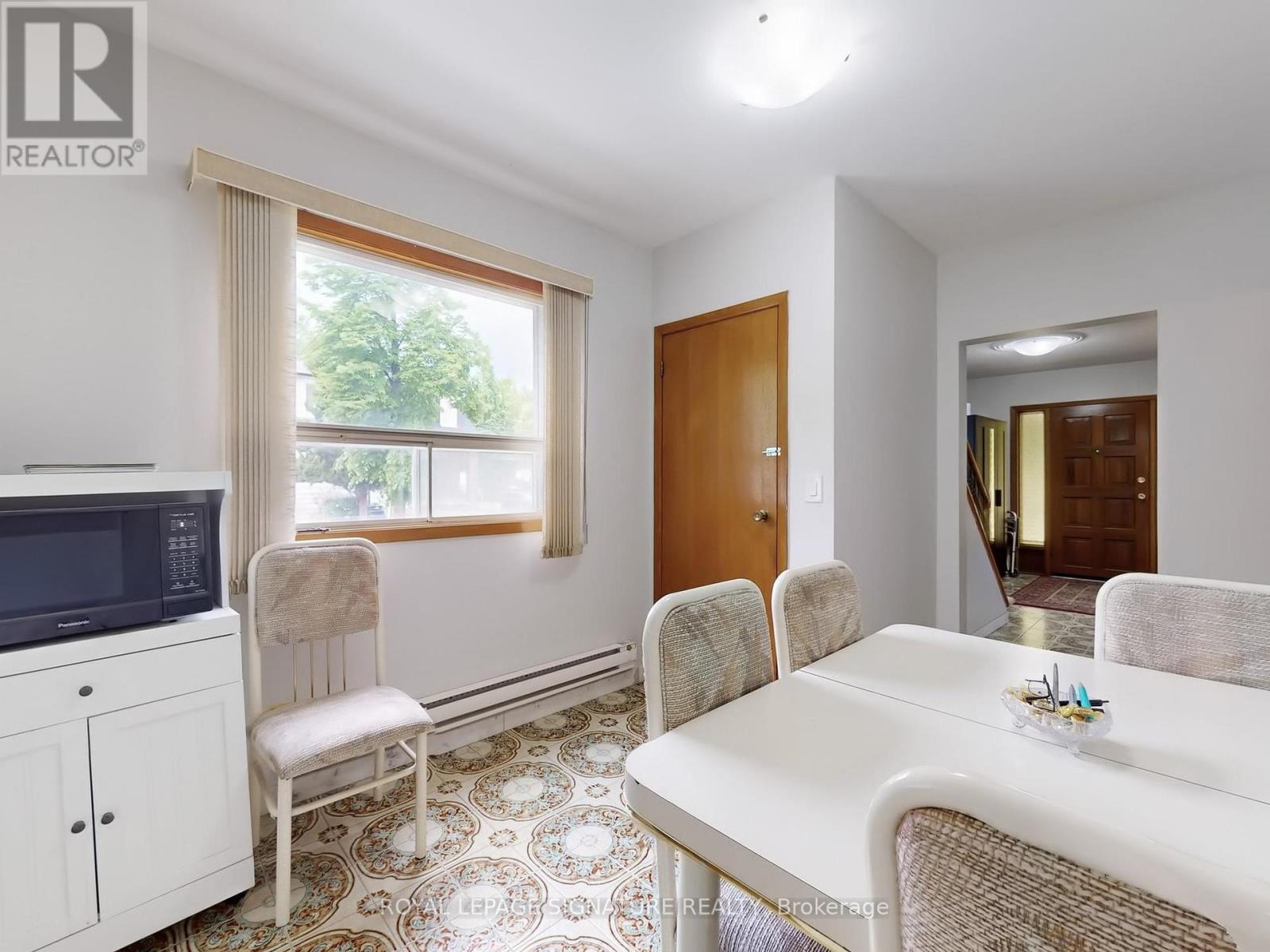 108 Glebemount Avenue, Toronto, Ontario  M4C 3R8 - Photo 13 - E12181002