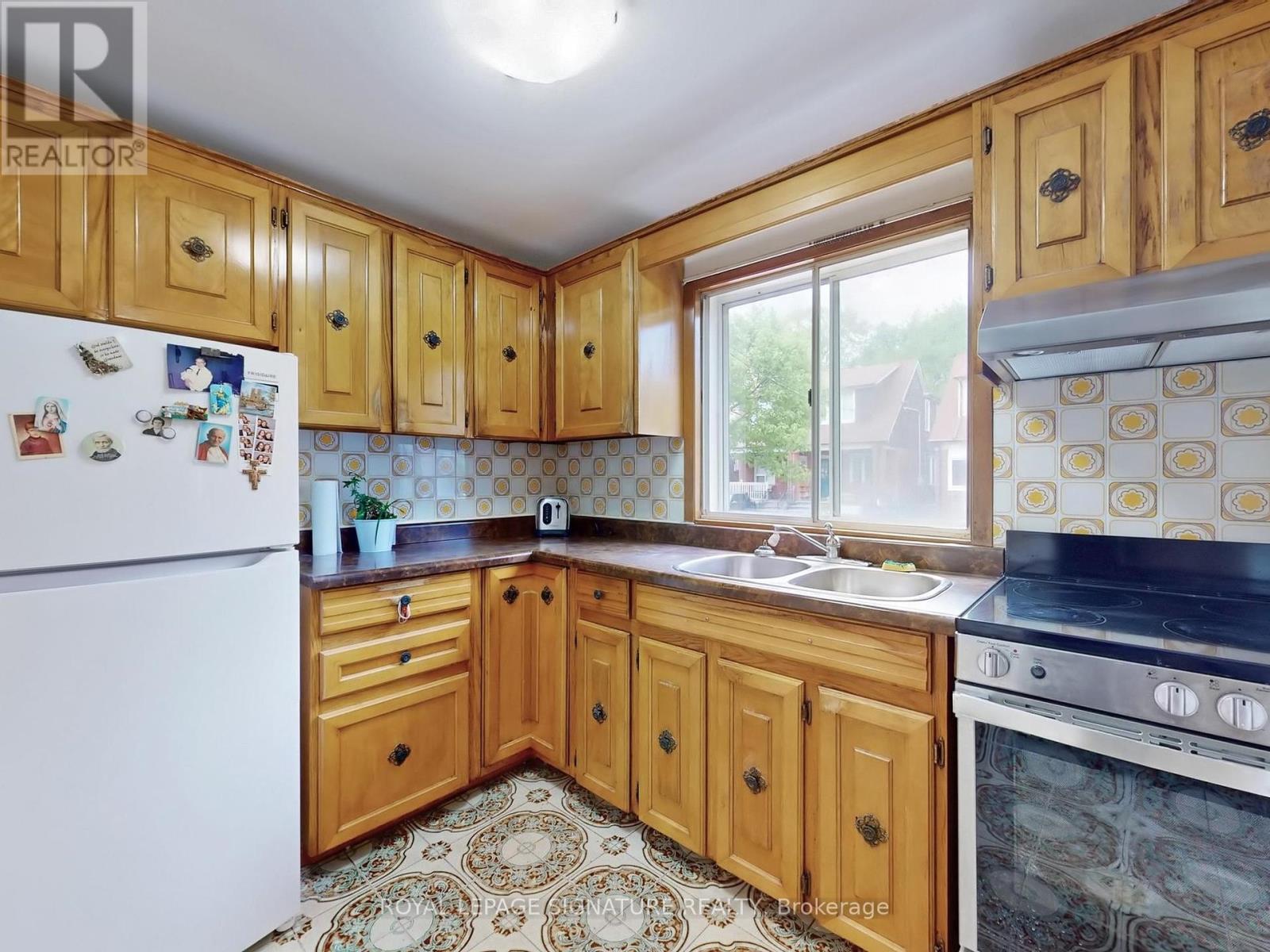108 Glebemount Avenue, Toronto, Ontario  M4C 3R8 - Photo 14 - E12181002
