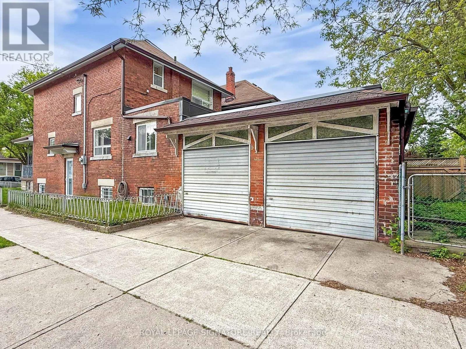 108 Glebemount Avenue, Toronto, Ontario  M4C 3R8 - Photo 5 - E12181002