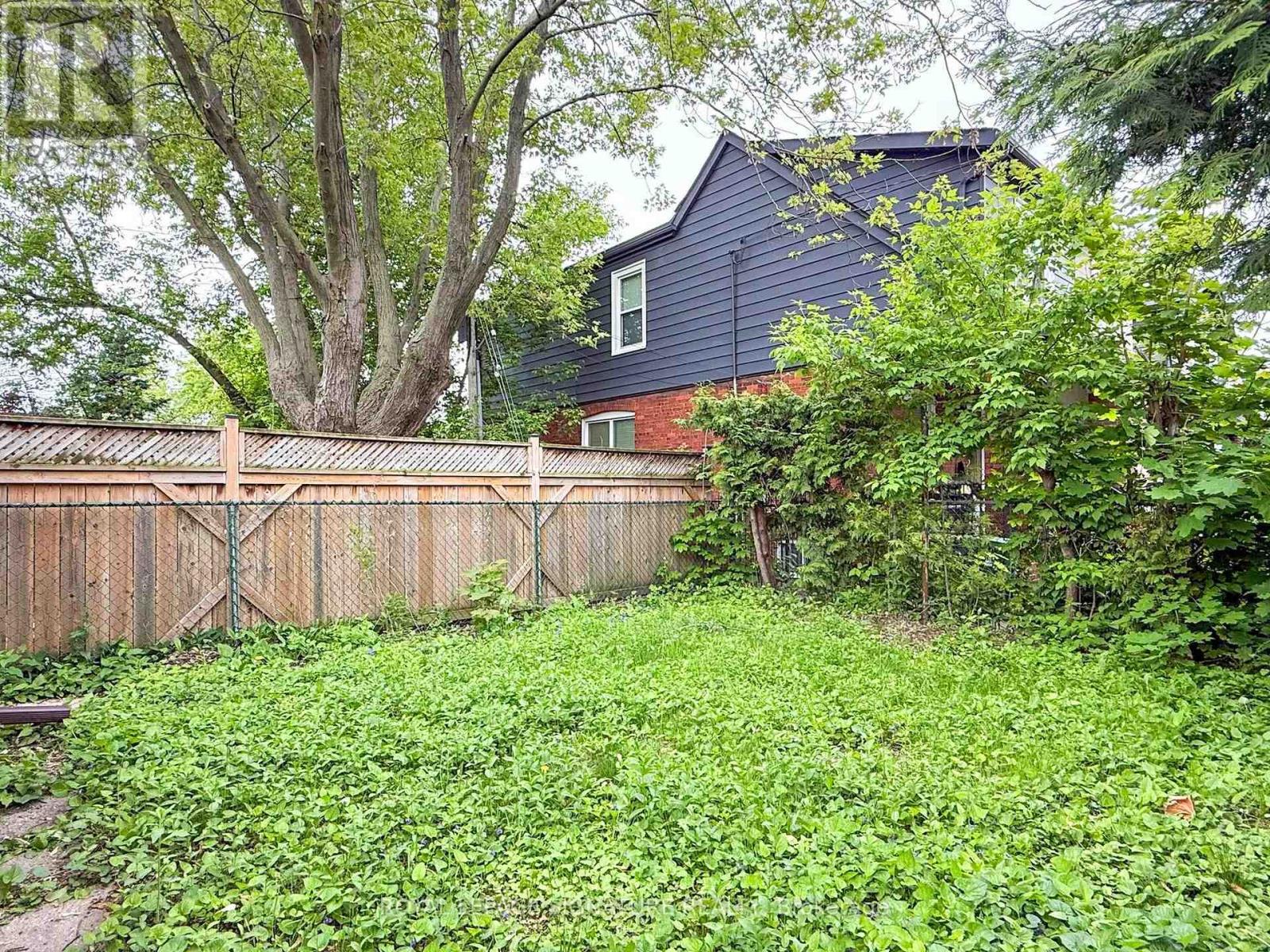 108 Glebemount Avenue, Toronto, Ontario  M4C 3R8 - Photo 7 - E12181002