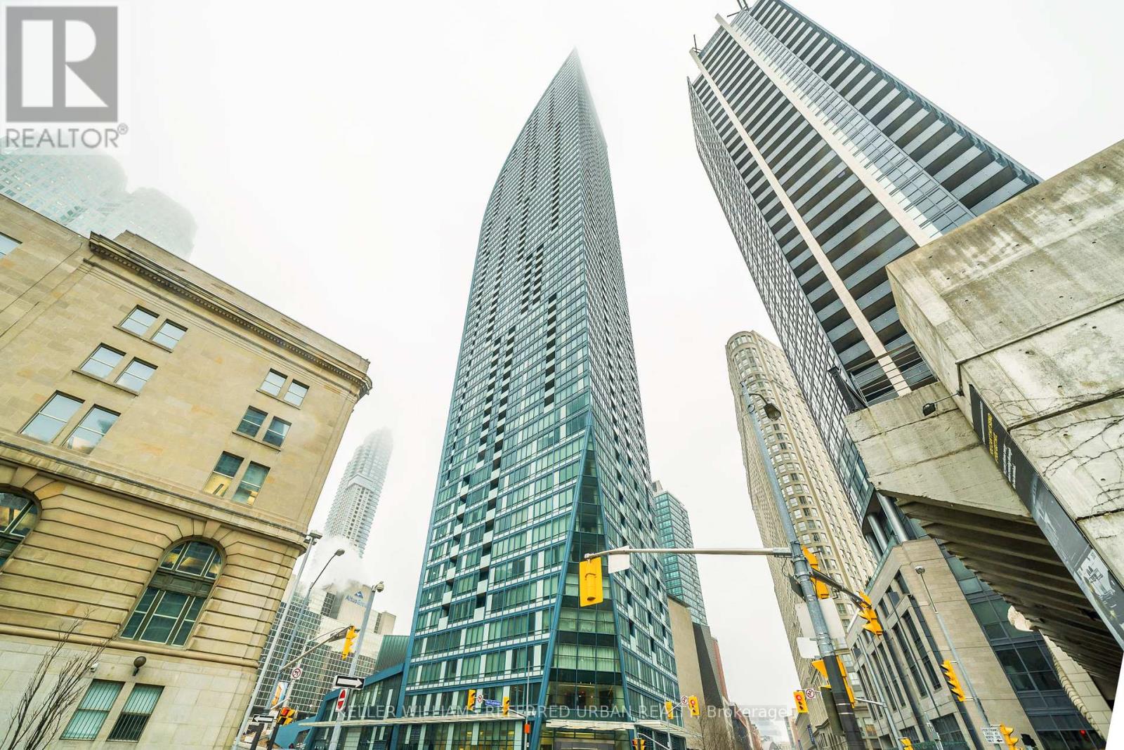 3607 - 8 The Esplanade, Toronto, Ontario  M5E 0A6 - Photo 45 - C12180670