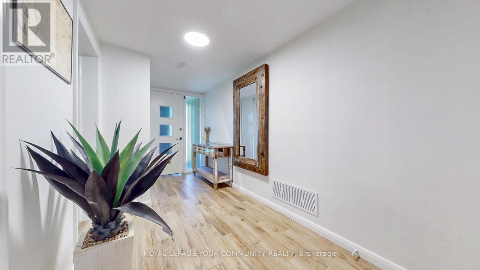 118 Betty Ann Drive, Toronto, Ontario  M2N 1X4 - Photo 7 - C12175905