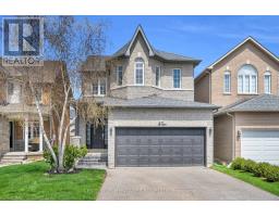 592 HEDDLE CRESCENT, Newmarket, Ontario