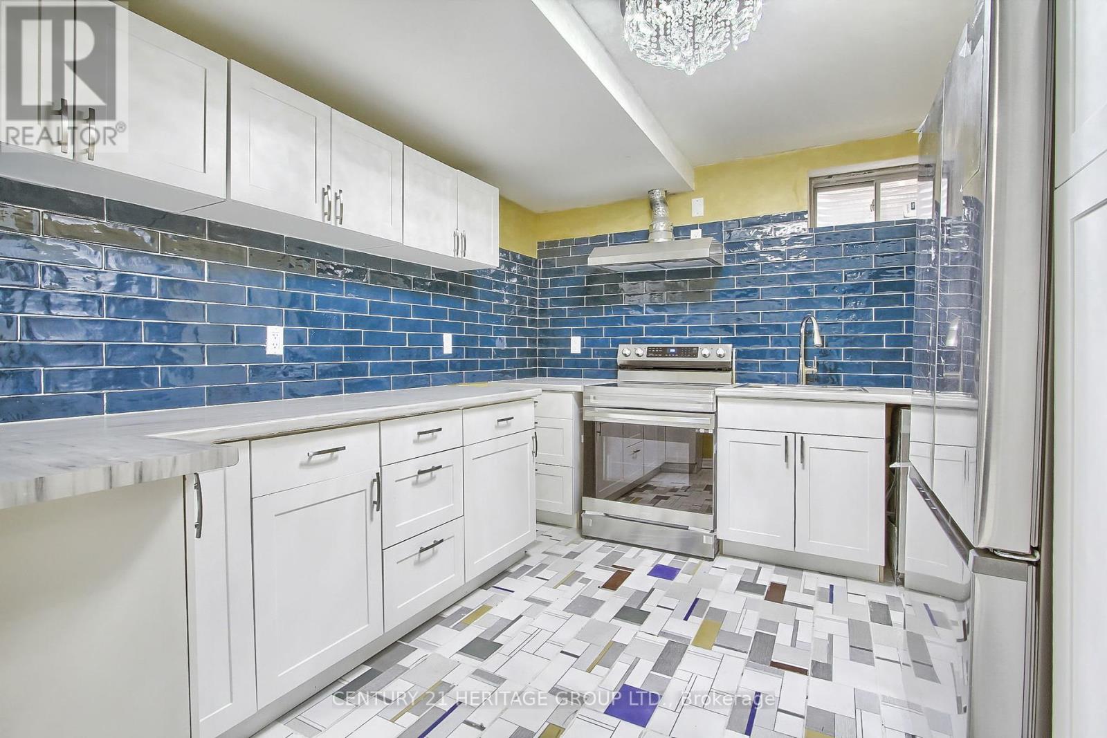 71 Woodhaven Avenue, Aurora, Ontario  L4G 3Y2 - Photo 25 - N12181004