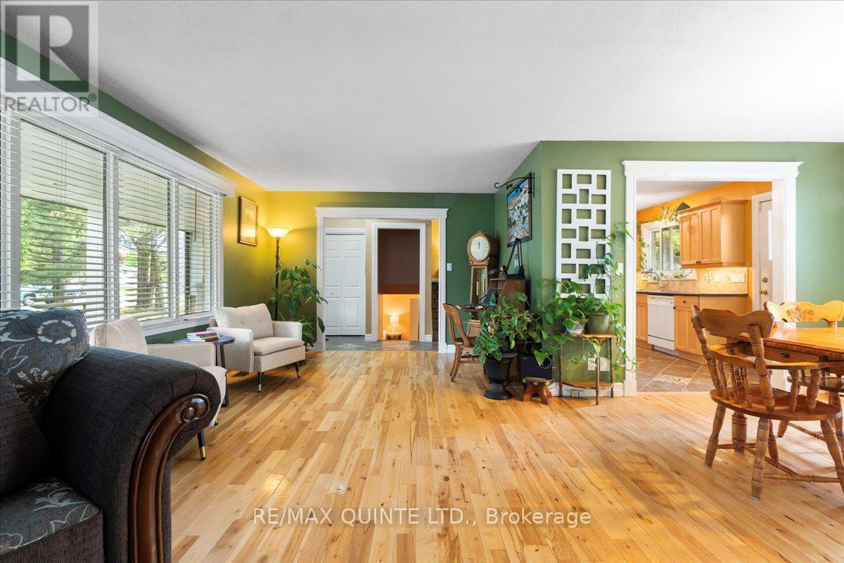 234 Catalina Drive, Quinte West, Ontario  K8R 1C7 - Photo 8 - X12181070