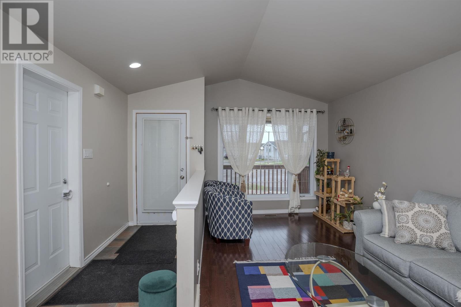 Property at 160 Reindeer AVE image 4