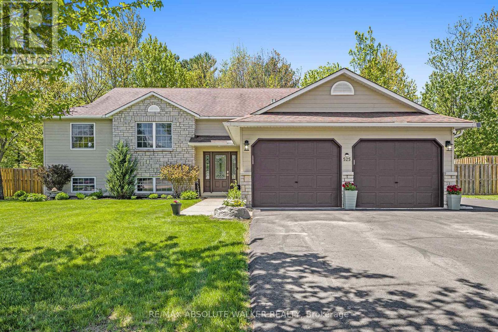 525 Nuthatch Drive, Petawawa, Ontario  K8H 0A9 - Photo 2 - X12181137