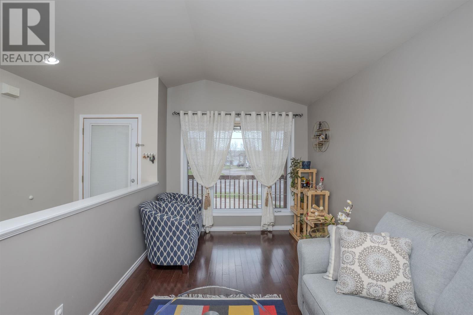 Property at 160 Reindeer AVE image 5