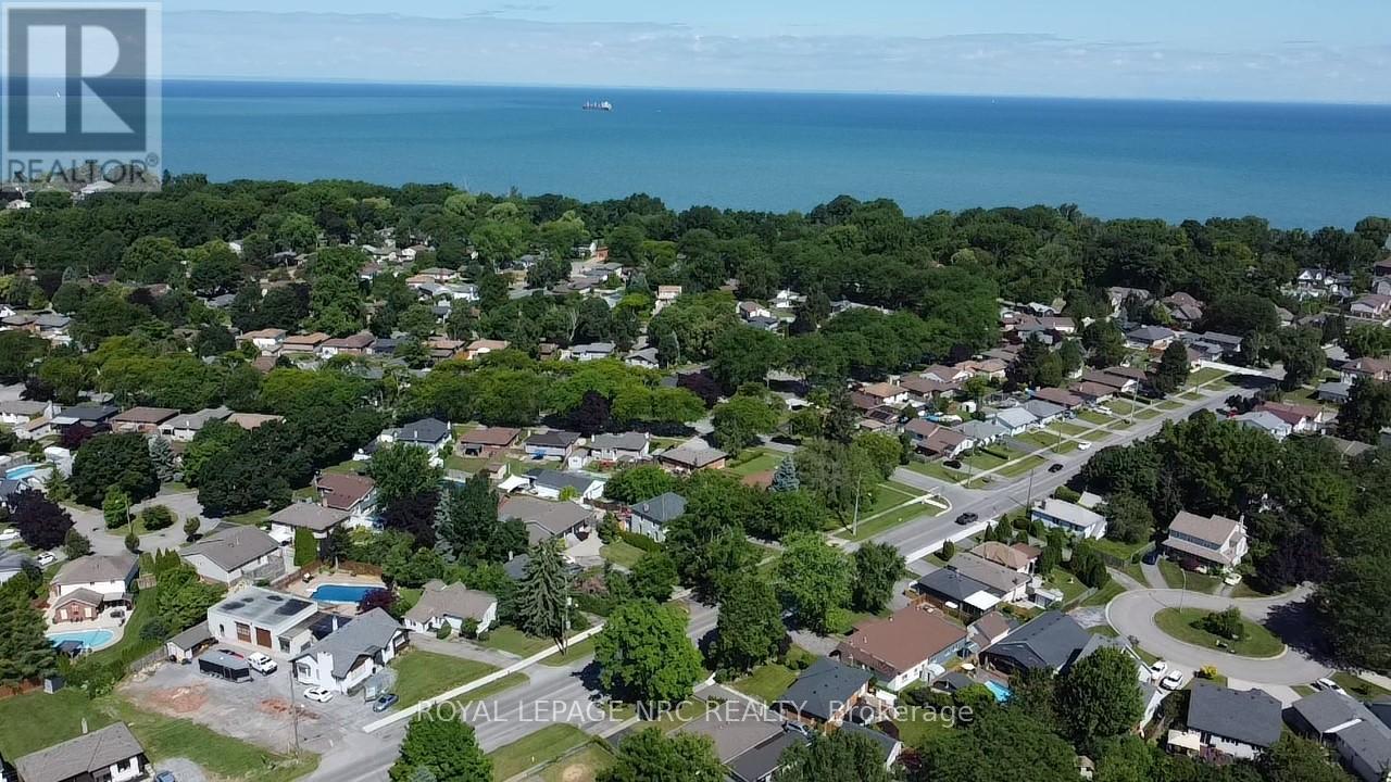 37 Arthur Street, St. Catharines, Ontario  L2M 1H1 - Photo 3 - X12181093