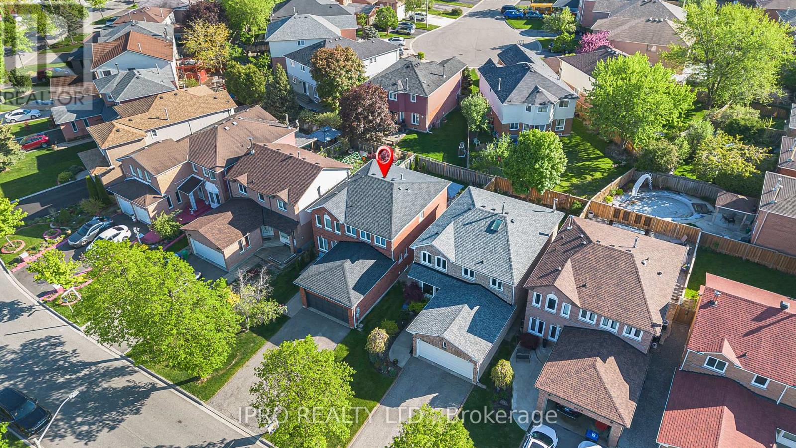 6070 Prairie Circle, Mississauga, Ontario  L5N 5Z5 - Photo 28 - W12180862