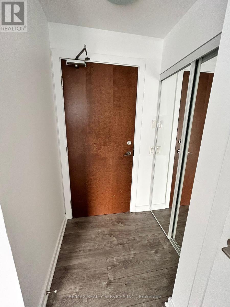 2704 - 2220 Lake Shore Boulevard W, Toronto (Mimico), Ontario  M8V 0C1 - Photo 3 - W12180872