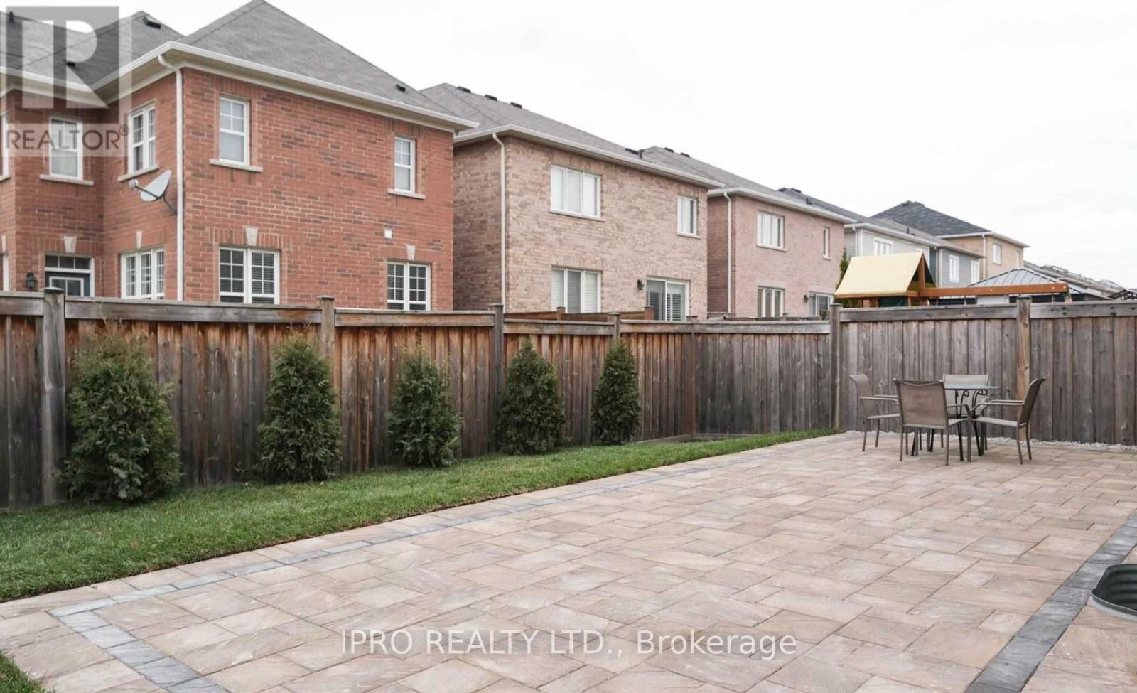 33 Ruhl Drive, Milton, Ontario  L9T 8S4 - Photo 14 - W12180927