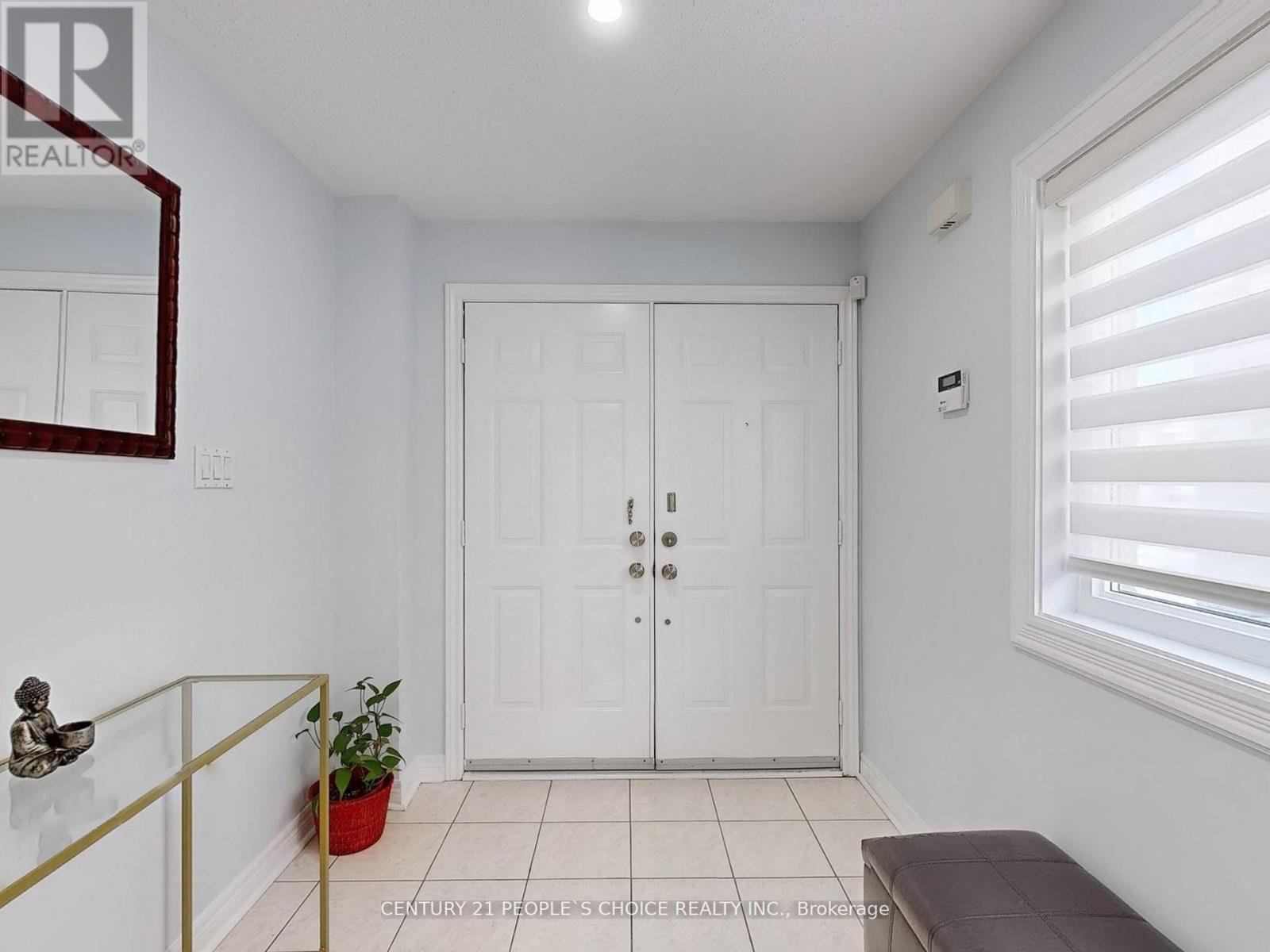 5957 Candlebrook Court, Mississauga, Ontario  L5V 2V5 - Photo 17 - W12180953