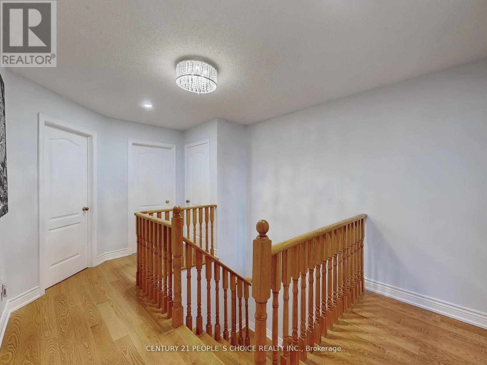 5957 Candlebrook Court, Mississauga, Ontario  L5V 2V5 - Photo 19 - W12180953