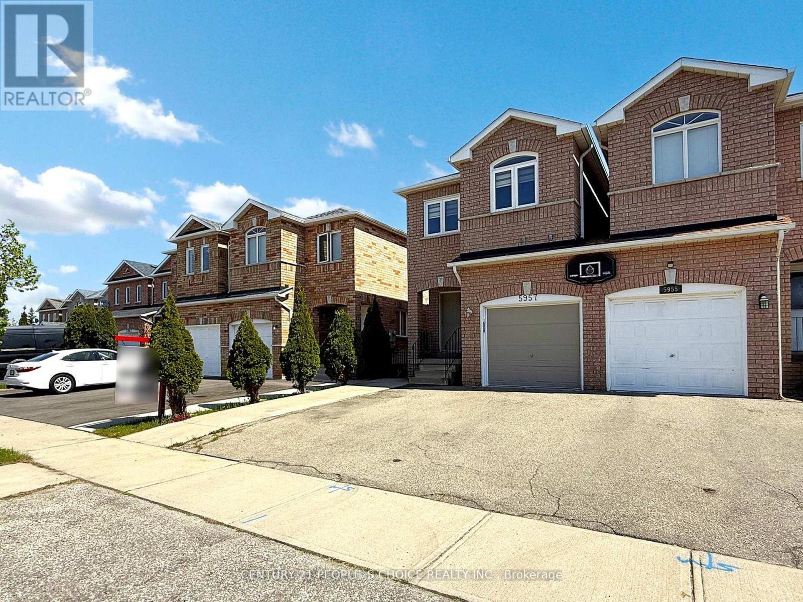 5957 Candlebrook Court, Mississauga, Ontario  L5V 2V5 - Photo 2 - W12180953