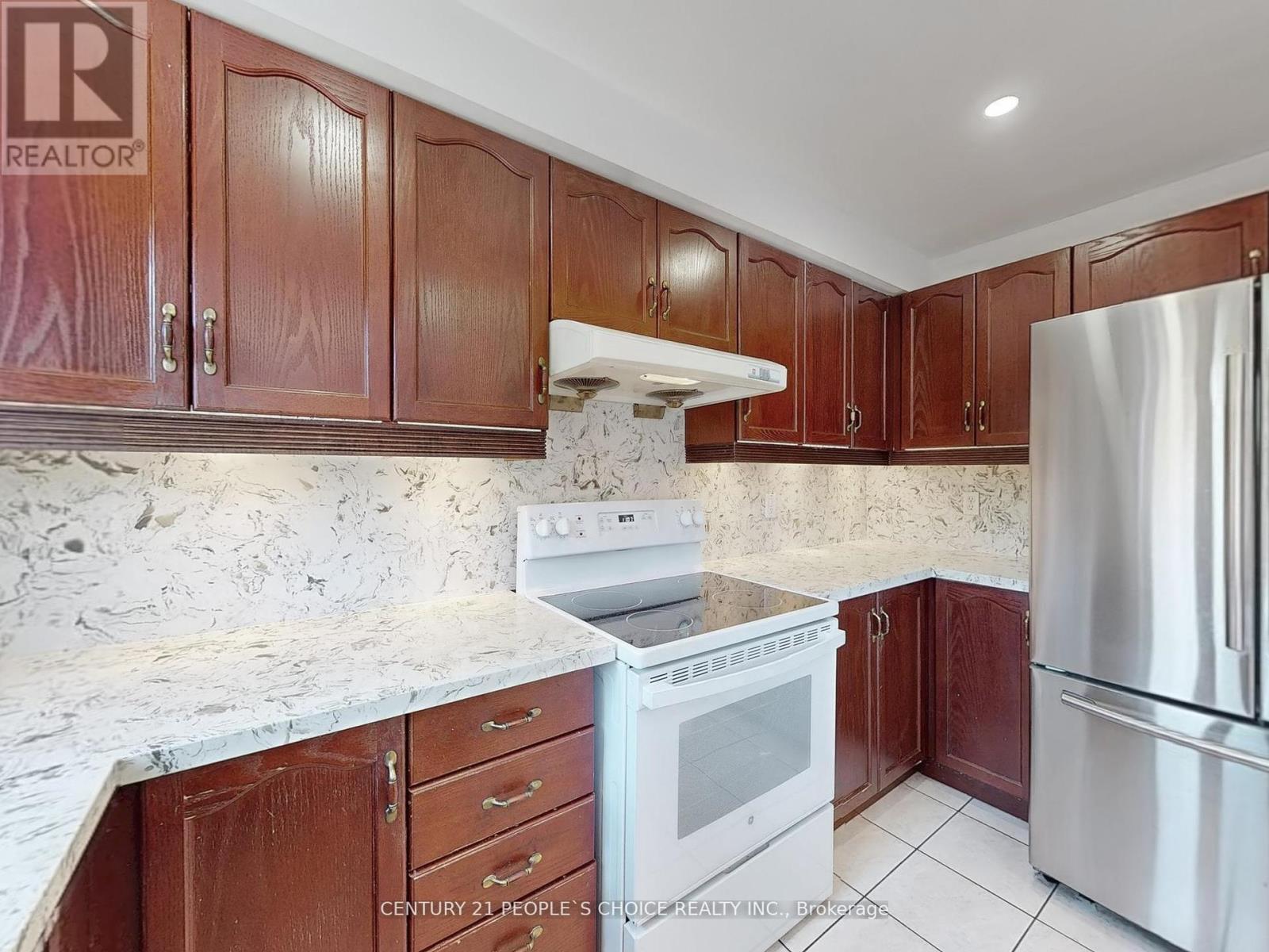 5957 Candlebrook Court, Mississauga, Ontario  L5V 2V5 - Photo 9 - W12180953