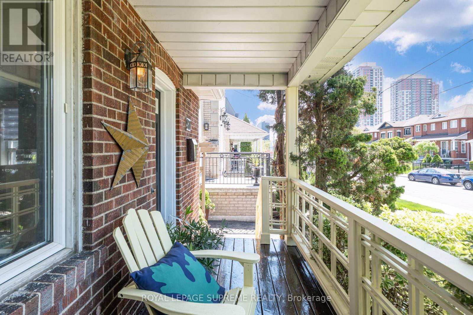 Property at 901 ST CLARENS AVENUE image 3