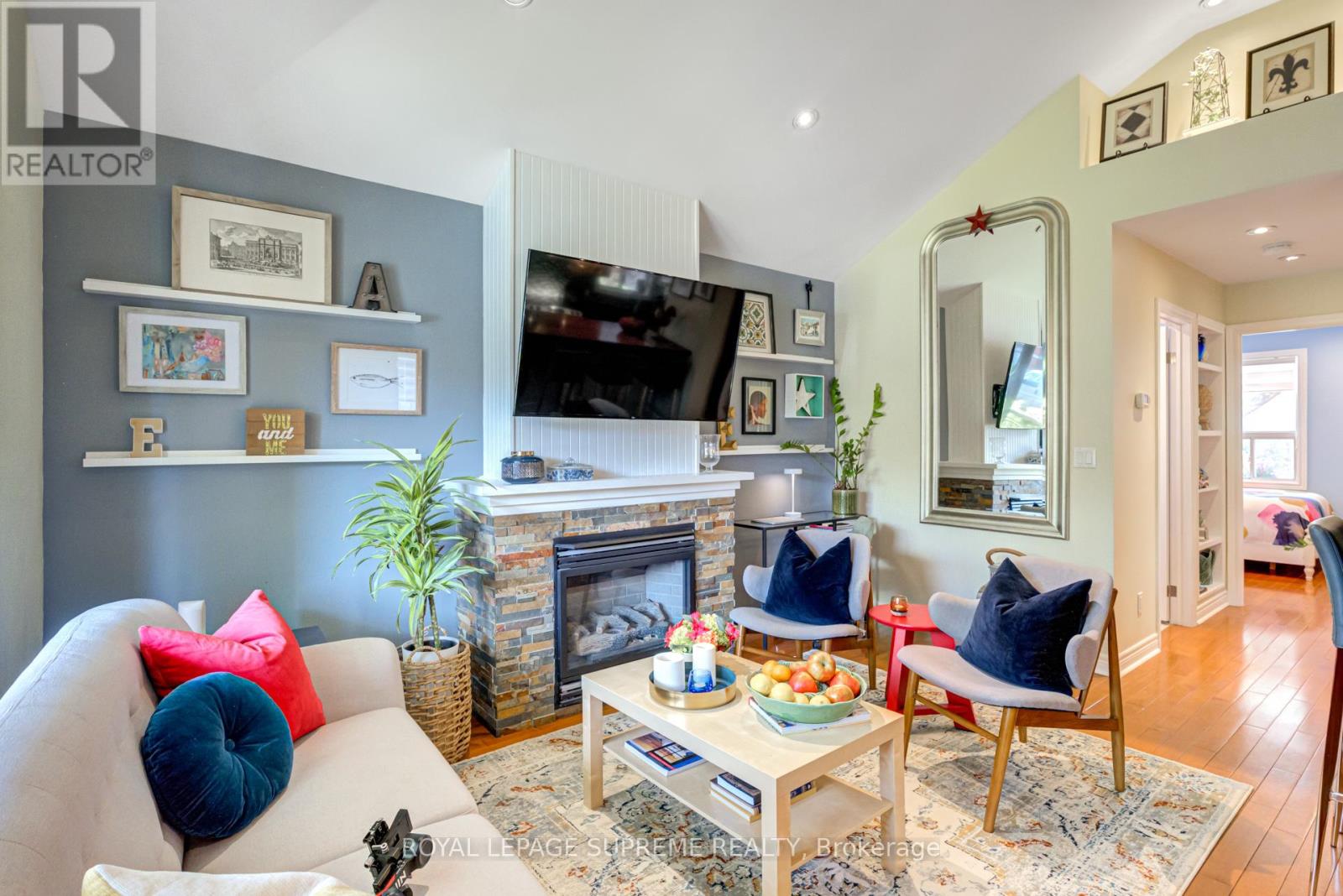 Property at 901 ST CLARENS AVENUE image 5
